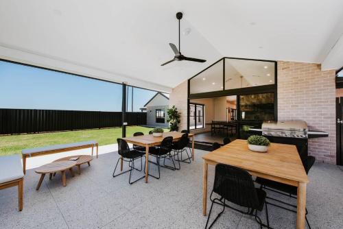 Central Mudgee House | Mudgee House - Grand Serenity for Gather & Play
