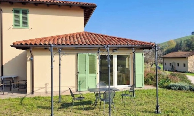Cesena Apartment | Mulberry Hill: comfort in the early Cesena countryside.