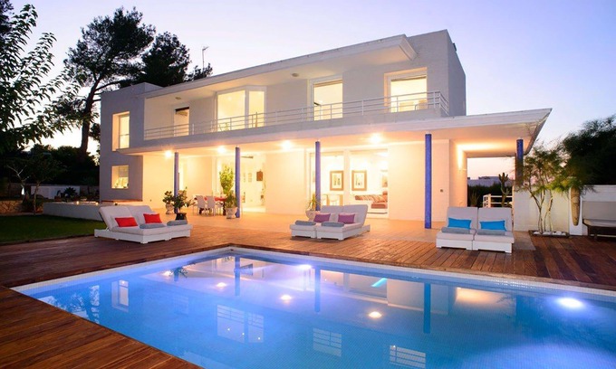 San Antonio Bay Villa | My Rental Homes - Villa Amelia with private pool and well-tended garden