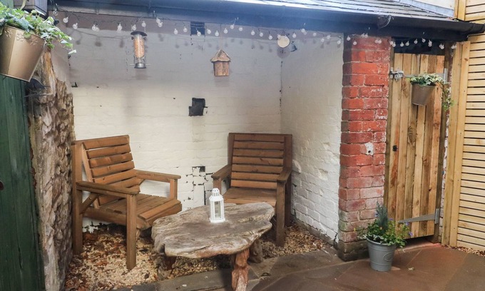 Garstang Cottage | Myrtle Cottage