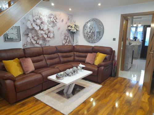 Canning Town North Villa | N&D Luxury Home in London