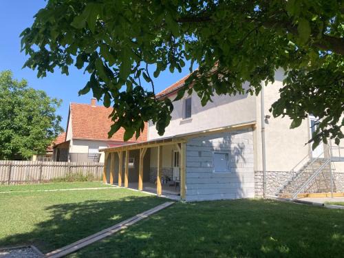 Szentistvan Apartment | NAGYGÓLYA Appartementen