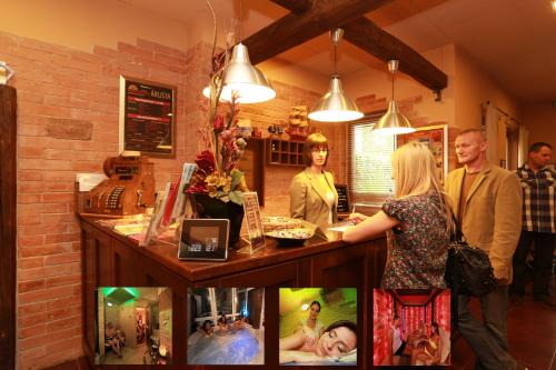 Pecs Bed & Breakfast | Napraforgó Wellness Ház és Panzió
