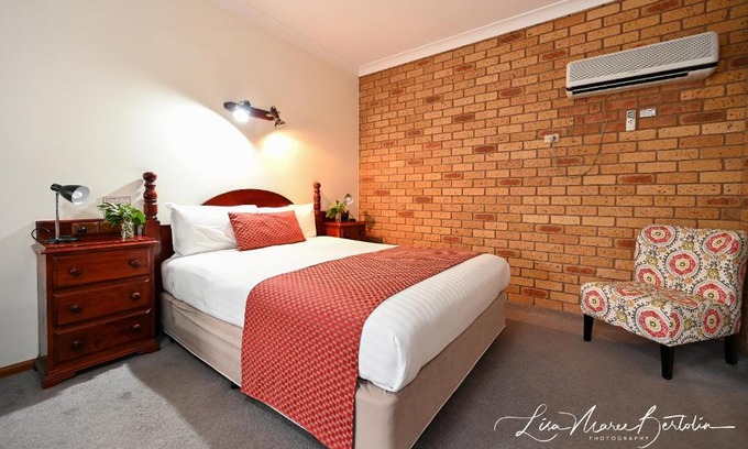 Narrandera Hotel | Narrandera Club Motor Inn