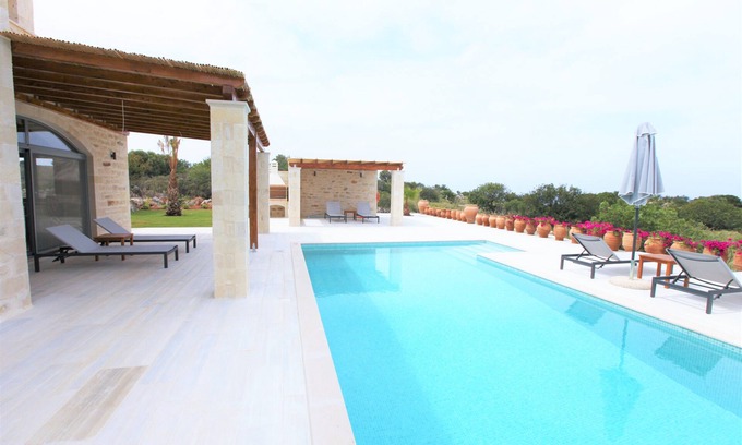 Atsipópoulon Villa | Natural stone - Villa Lemoni with stunning views, pool can be heated
