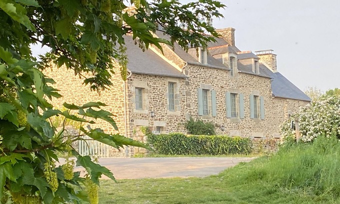 Plouer-sur-Rance House | Nature, Authenticité, et art de Vivre Dans une Jolie Maison sur la Rance