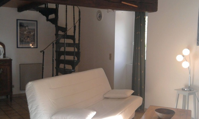 Montlieu la Garde House | Nature et Forêts en Charente Maritime