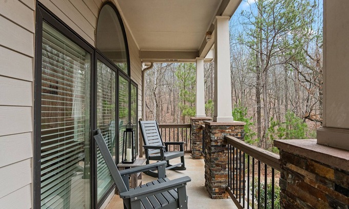Rockdale County House | Nature Lover’s Haven- Lake, Fire Pit and Play Area