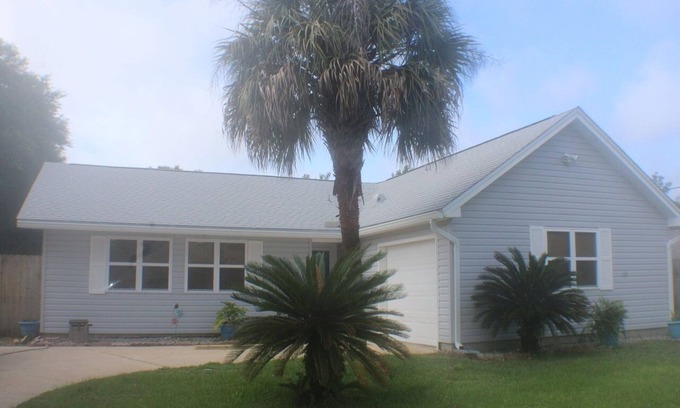 Navarre House | Navarre Beach Escape-Pet & Family Friendly