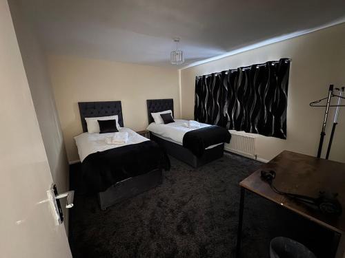 Moffat House | Nayla house