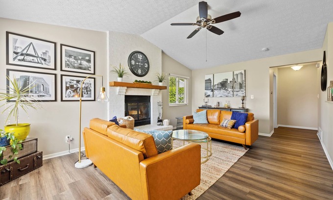 Kilbourne House | nClose to Zoo, Bridge Park+Dogs ok+Big Yard+Family itemsn