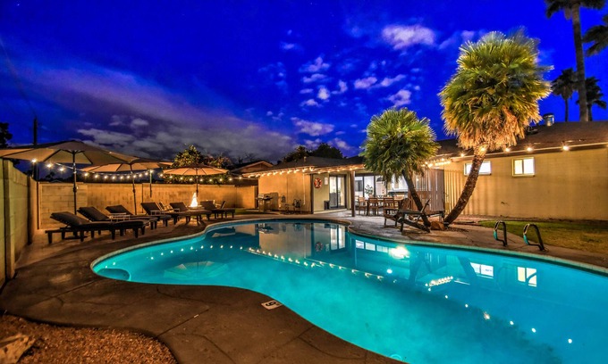 Evergreen House | Near ASU/Opt Heat Pool/BBQ/Firepit Spring Training