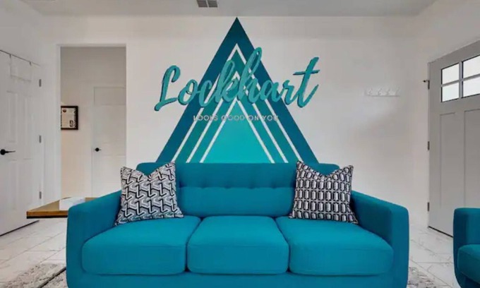 Lockhart House | Near BBQ & F1, Self-Check in, Fast WiFi, Dishwasher