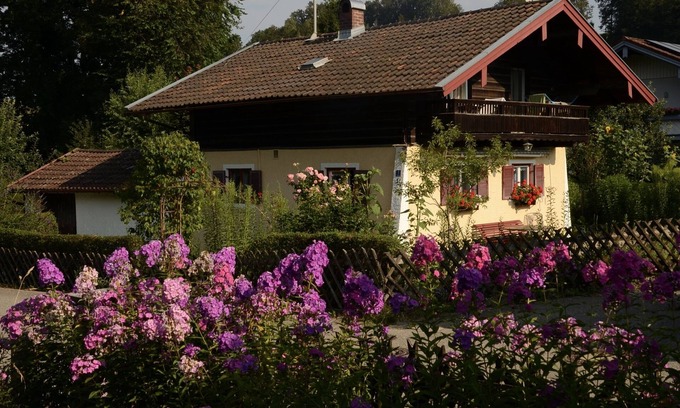 Antwort House | Near Chiemsee: holiday house Beate (85m²) family-friendly with 2 separate bedrooms