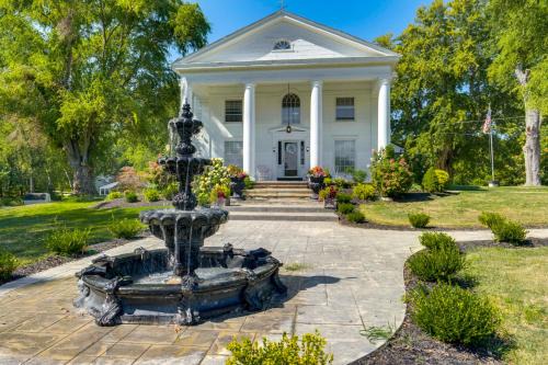 Conneaut House | Near Lake Erie, Harbor and Parks Conneaut Getaway!