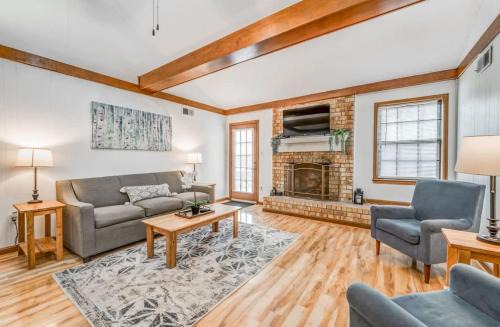 Cordova House | Near Shelby Farms & Greenline- Cordova Comfort