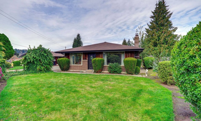 Carnation House | Near Snoqualmie River: Pet-Friendly Gem, Fire Pit