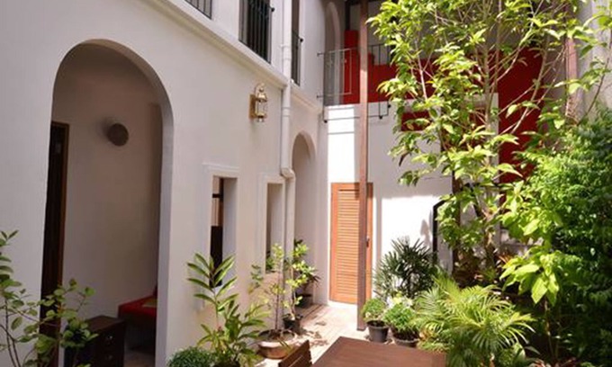San Chao Pho Suea House | Neighbor Phuthon