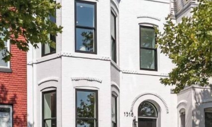 Shaw Apartment | New 2 BR APT: amazing location, spotless, free private parking.