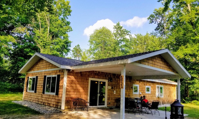 Rapid City House | NEW 2017 cottage on private, secluded 10 wooded acres 2 mi. from TORCH LAKE
