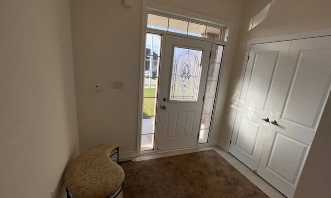 Tillsonburg House | New 4- Bedroom home in quiet neighborhood