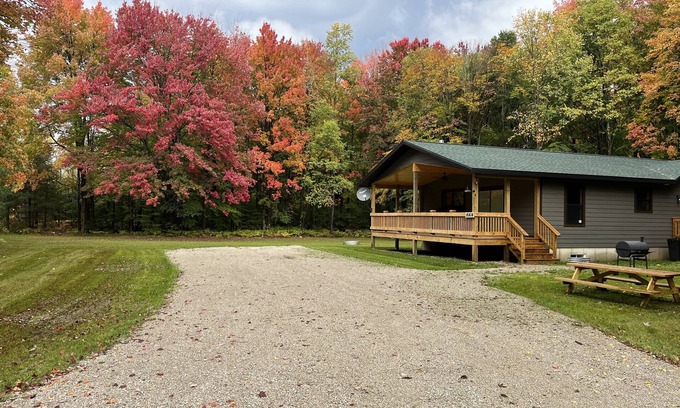 Wetmore House | NEW 5BR Cabin