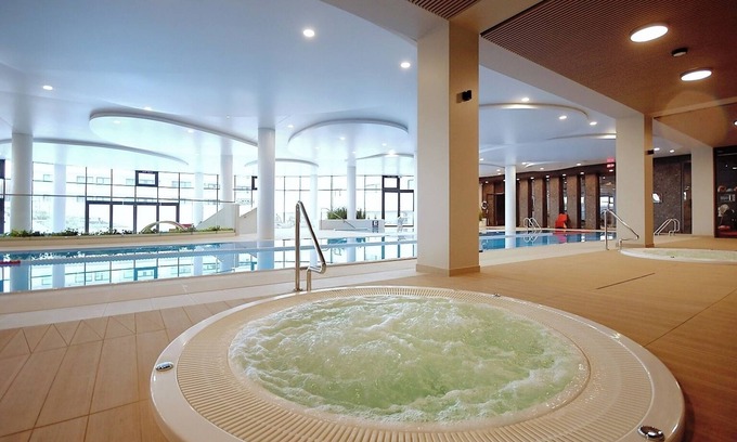 Kolobrzeg Apartment | New apartment with balcony, swimming pool, fitness, sauna, 300 m from the beach