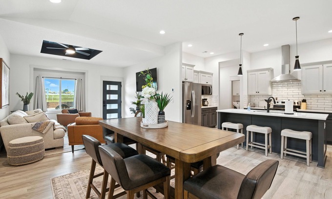 Lawrence House | NEW! Brand New Cool Comfy Lawrence Retreat
