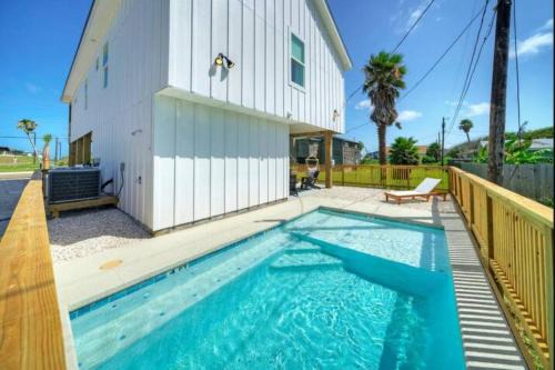Shibui Sands House | New Build Priv Pool Firepit Walk to the Beach Alright Alright by AvantStay