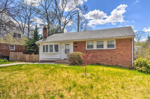 New Carrollton House | New Carrollton Home Between Baltimore and DC!