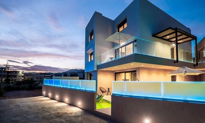 Georgioupolis Villa | New Contemporary Villa, A/C, Private Pool, Gym - 500 meters from the Beach & Town in Georgioupoli!