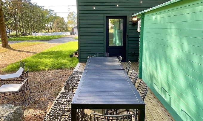 Three Oaks House | New! Downtown Three Oaks -15min to Beach! Lively Modern Family-Friendly +Cabin
