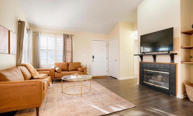 Northwest Arvada House | NEW Game House w/ Movie Room 4bd 3ba - Denver/Boulder