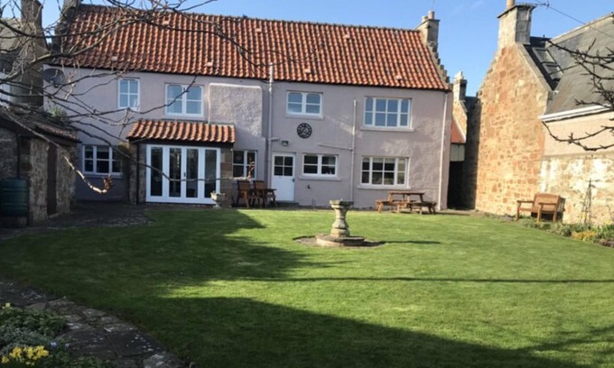 Leven House | ‘New Haven’ is an outstanding detached holiday home, 5-min from Beach.