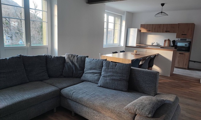 Ax-les-Thermes Apartment | New in Ax Les Thermes! Large 118 m2 apartment 5 minutes from downtown
