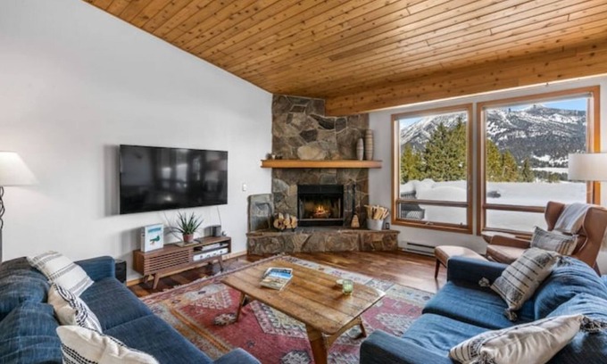 Big Sky House | New Listing - All-season getaway with mountain views + private hot tub