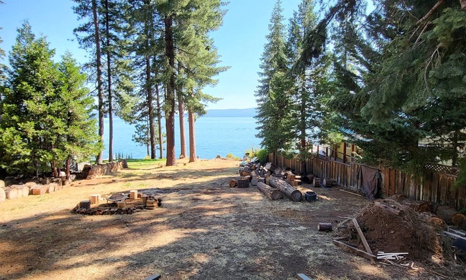 Westwood House | New Listing - Cozy Lakefront Retreat - 3 bed, 1 bath, bonus room with queen bed
