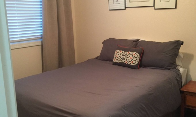 Mendenhaven House | New Listing - Mendenhall Valley Sweet Spot II - Red Door