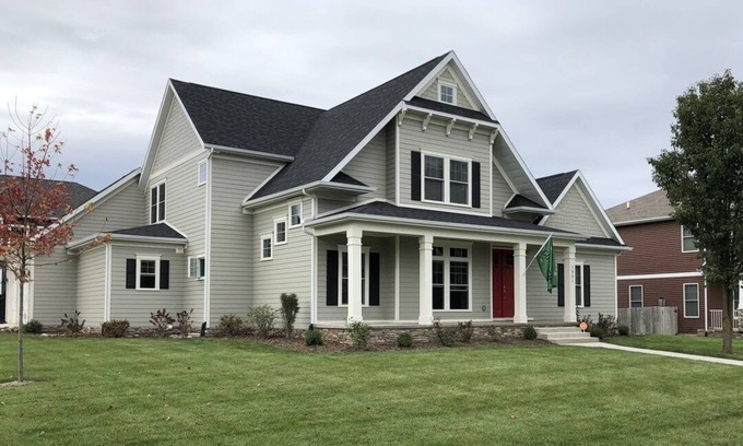 Harters Heights House | NEW LISTING! New Home - Only a 10 min walk to the ND Campusn