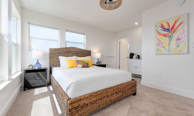 Jacksonville Beach Hotel | New Listing/1-BR Oceanfront - E