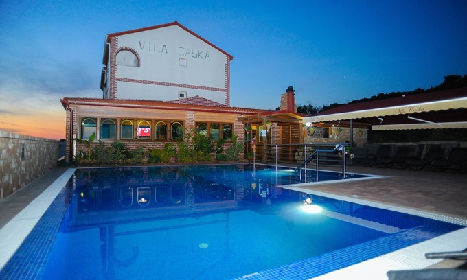 Caska Apartment | NEW LISTING!Vila Caska -ap7-for 2 people- Zrce beach, pool, wifi, a/c