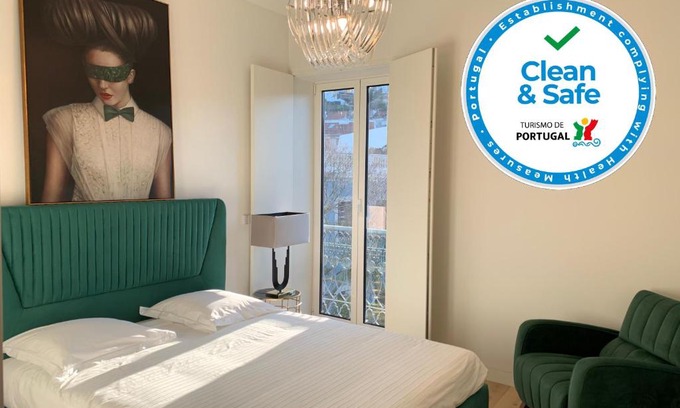 Sao Jose Apartment | New!! Luxury Avenida Da Liberdade Flat- with Rooftop and Pool