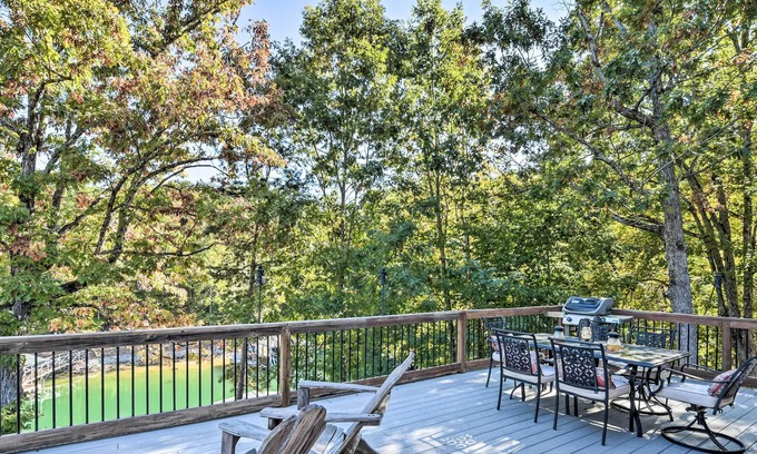 Seneca Cabin | NEW! Marvelous Seneca Retreat w/ Lakefront Views!