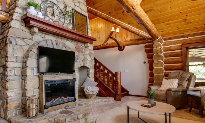 Millerton House | NEW! Meadow Ridge, Premier Retreat with Lake View!