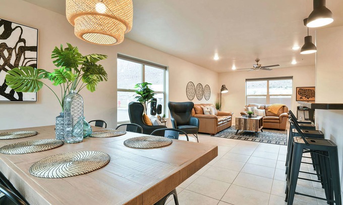 Moab South Valley House | New Moab townhome with pool and hot tub!