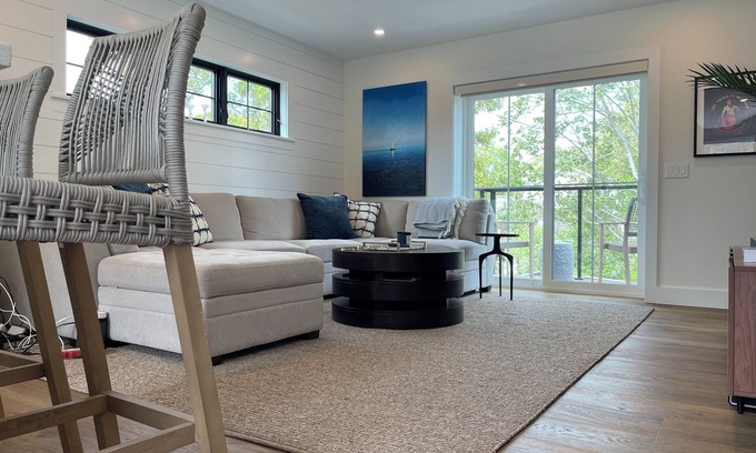 Provincetown House | New modern 2 bedroom king/qn townhome with parking, AC, Wifi, and all comforts!