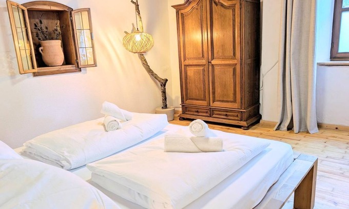 Oberammergau Apartment | New! Modern Bavarian flair in front of Pilatushaus