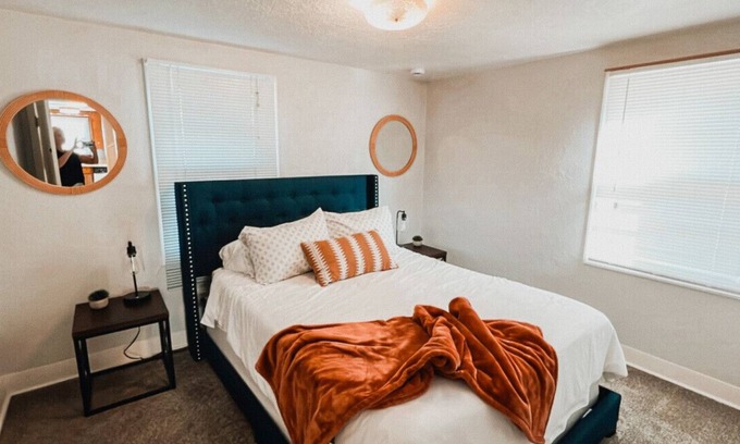 Corvallis House | NEW! OSU Campus Pet Friendly Family Home Boho Glamour