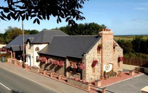 Penally House | New Overlander Inn
