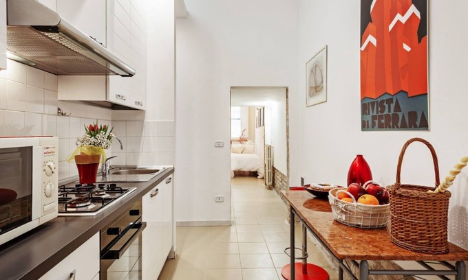Ferrara Apartment | NEW!Palazzo dei Diamanti! Pets Friendly